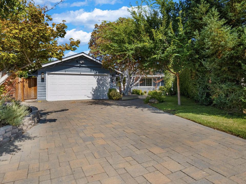 1st image of 12501 Woodside Dr