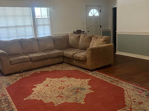 5th image of 1604 Woodland Pl