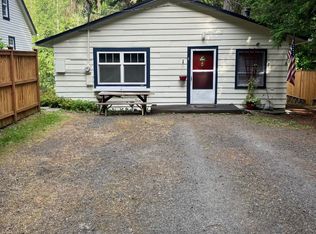 17683 Hallman Rd NW #B, Poulsbo, WA 98370