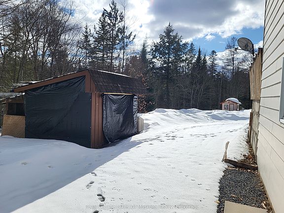 3rd image of 273 Skyhills Rd
