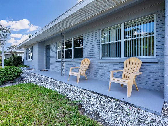 5th image of 2228 Valencia Dr