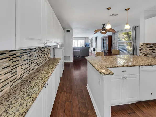 2600 SE Ocean Boulevard #1, Stuart, FL 34996