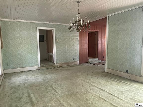 4th image of 211 Chambers Ave