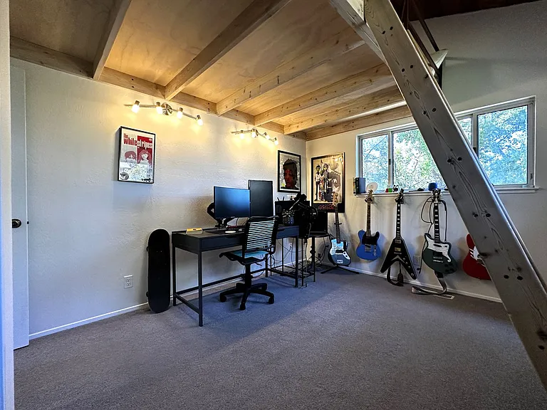 36 Power Ln — Photo 11