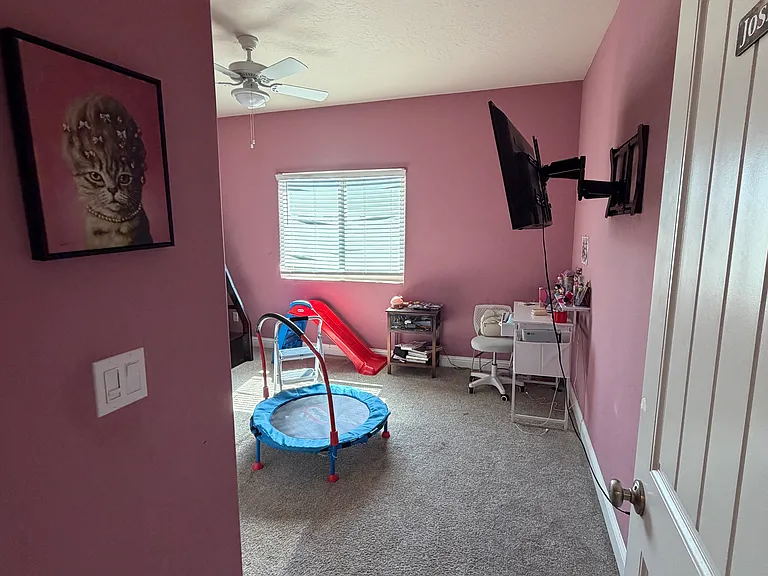 3486 N Clover Ave — Photo 17