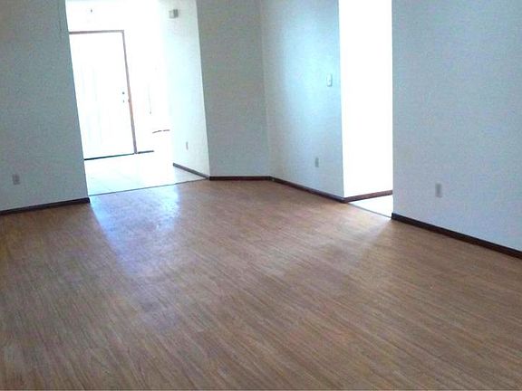 4th image of 4816 Kingston Cir