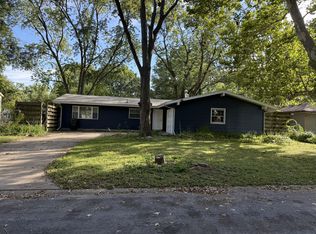 1907 Easy St, Urbana, IL 61802