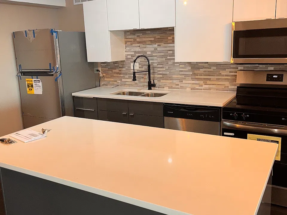 7337 S South Shore Dr #1004