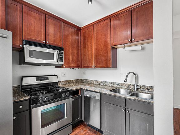 5th image of 5743 N Ridge Ave APT 1