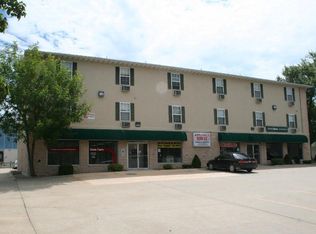 400 Kingsley St APT 21, Normal, IL 61761