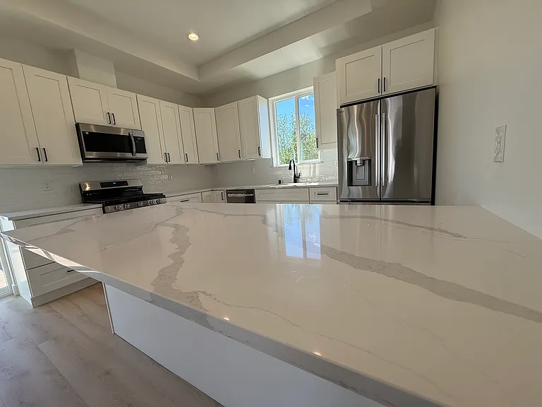 358 W Ashbrook Dr #1 — Photo 3