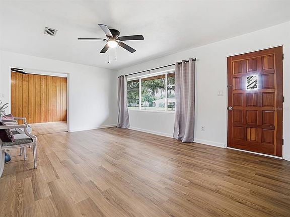 3rd image of 2269 SOUTHLAND ROAD