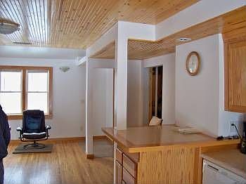 3rd image of 418 Colby St