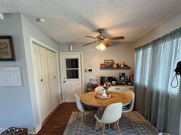 4th image of 10946 Gates Ln