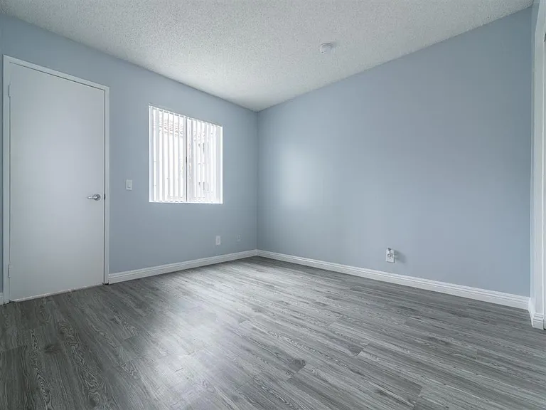 Nova Pointe Apartments — Photo 13