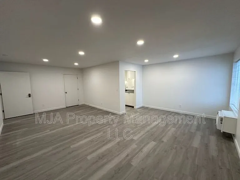 498 E Fort Union Blvd #498 — Photo 7