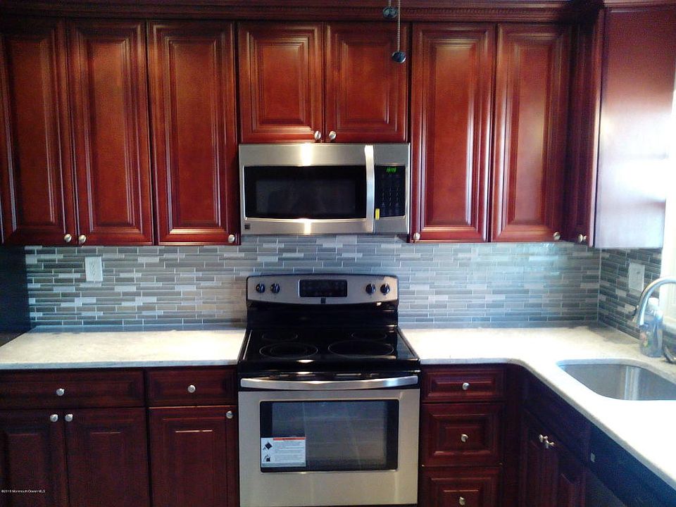 1st image of 939A Aberdeen Dr