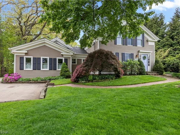 25547 Lake Rd, Bay Village, OH 44140