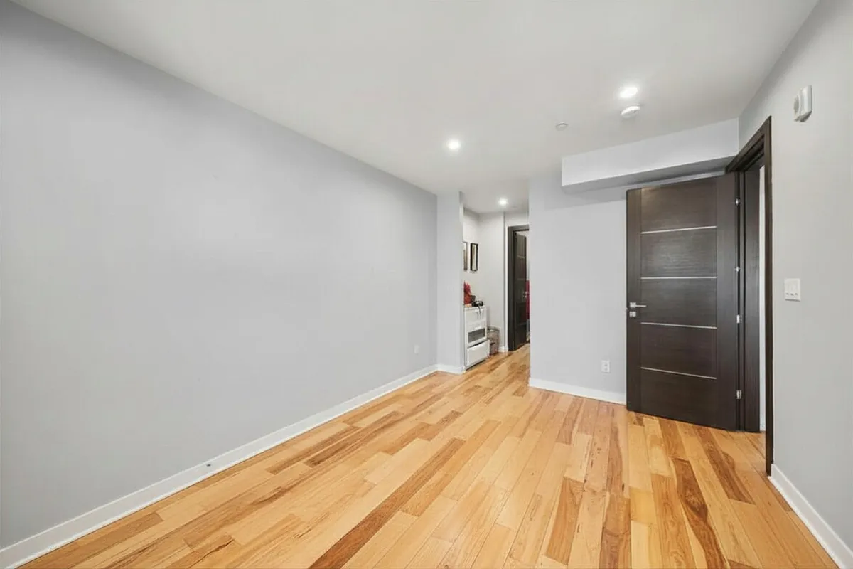 Building Photo - 39 Lexington St #5