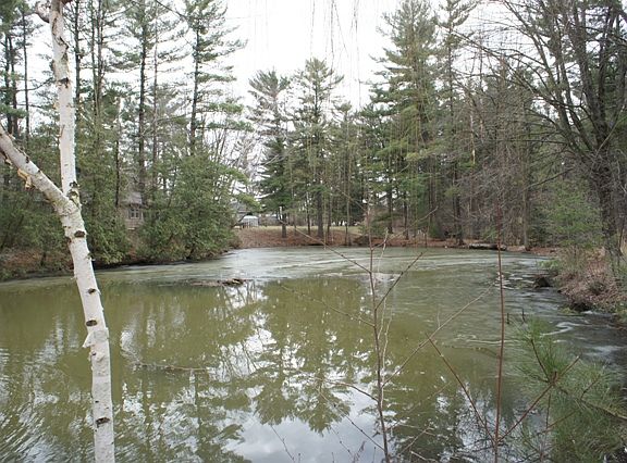 5th image of 468 Woodland Dr