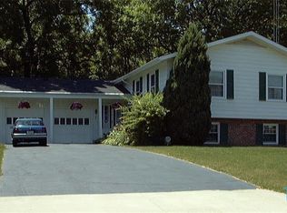 7647 Gillcrest Rd, Sylvania, OH 43560