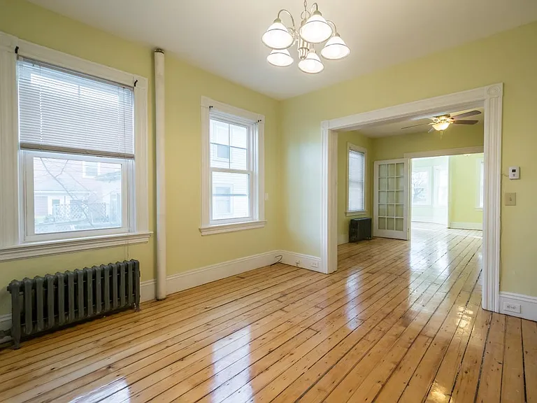 134 S Angell St — Photo 3
