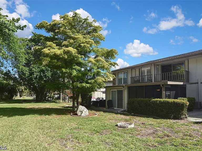 4295 Island Cir #2 — Photo 34