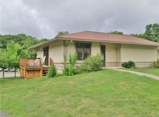 11 Sycamore Dr APT A, Mansfield, CT 06268