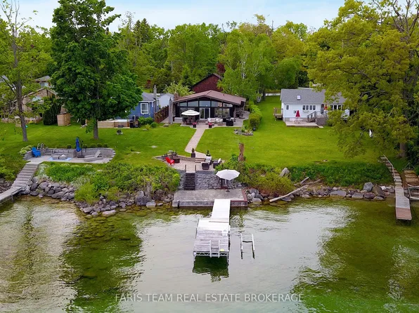 3 Greenwood Forest Rd, Oro Medonte, ON L0L 2E0
