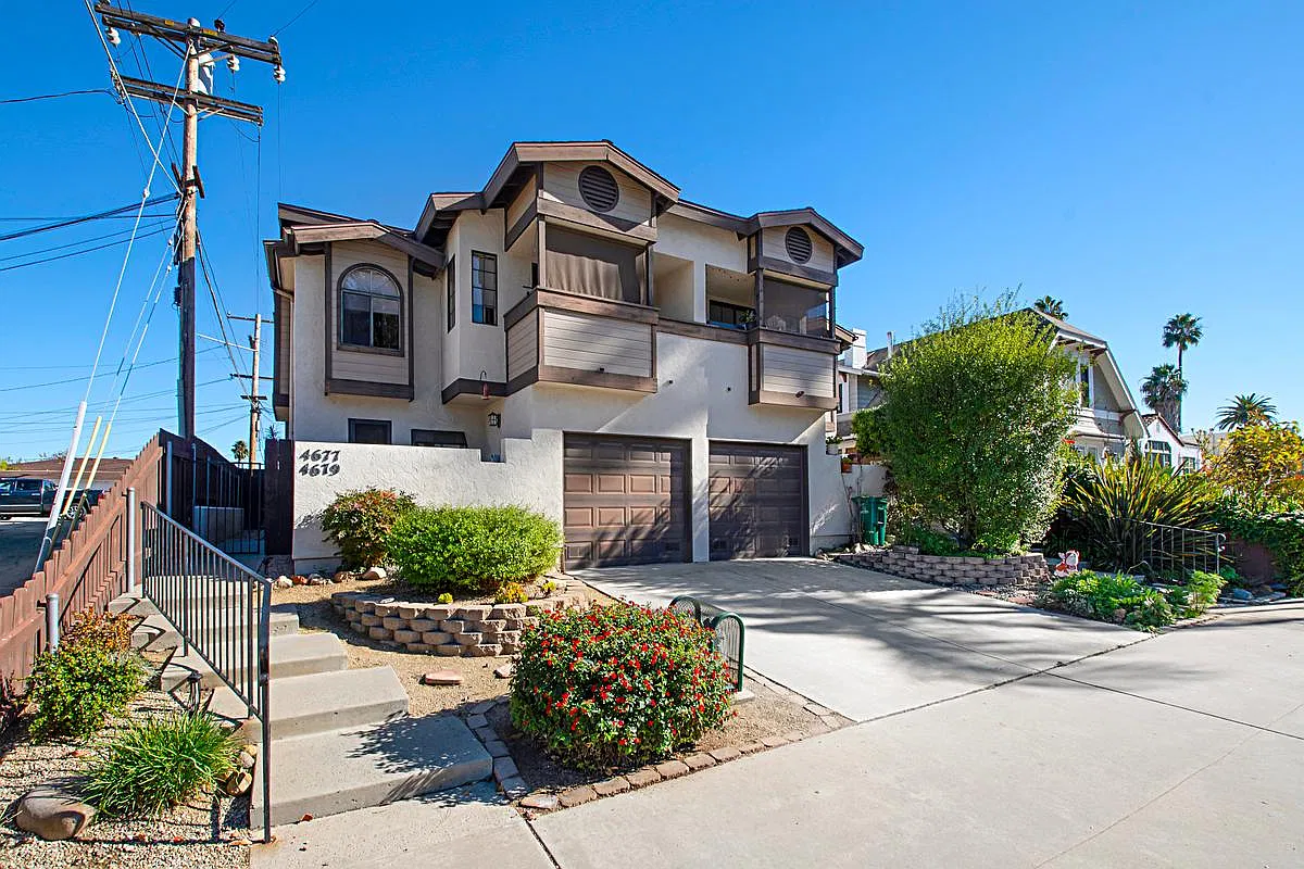 2 bed, 2.5 bath, 1240 sqft, $3,600 — Photo 3