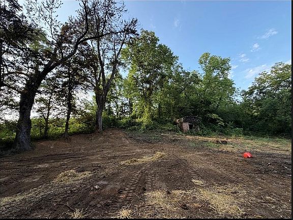 4th image of 1426 Treece Rd