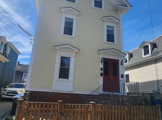 8 Pond Ave #1, Newport, RI 02840
