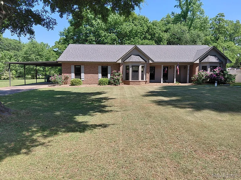 5740 Jane Rd — Photo 2