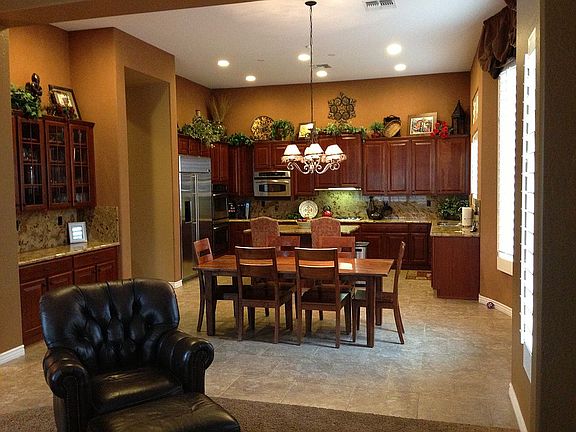 3rd image of 2556 W Princeville Dr
