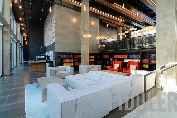 Rented by The KCI Group | media 18