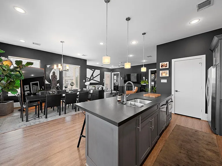 1304 Nashua #B — Photo 11