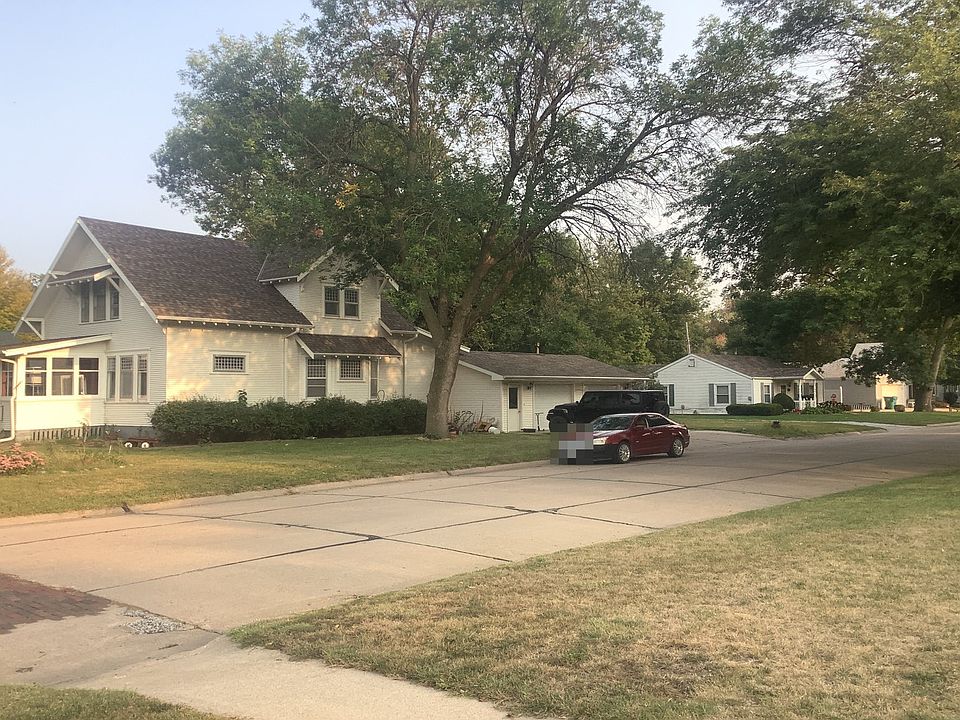 702 M St, Aurora, NE 68818 Zillow