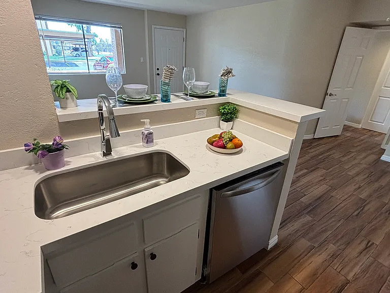 3601 W Tierra Buena Ln #Phoenix 85053 — Photo 8