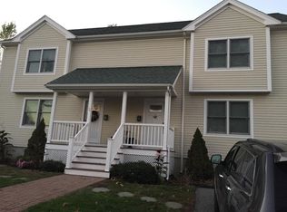 11 Cottage St APT 1, Wakefield, MA 01880