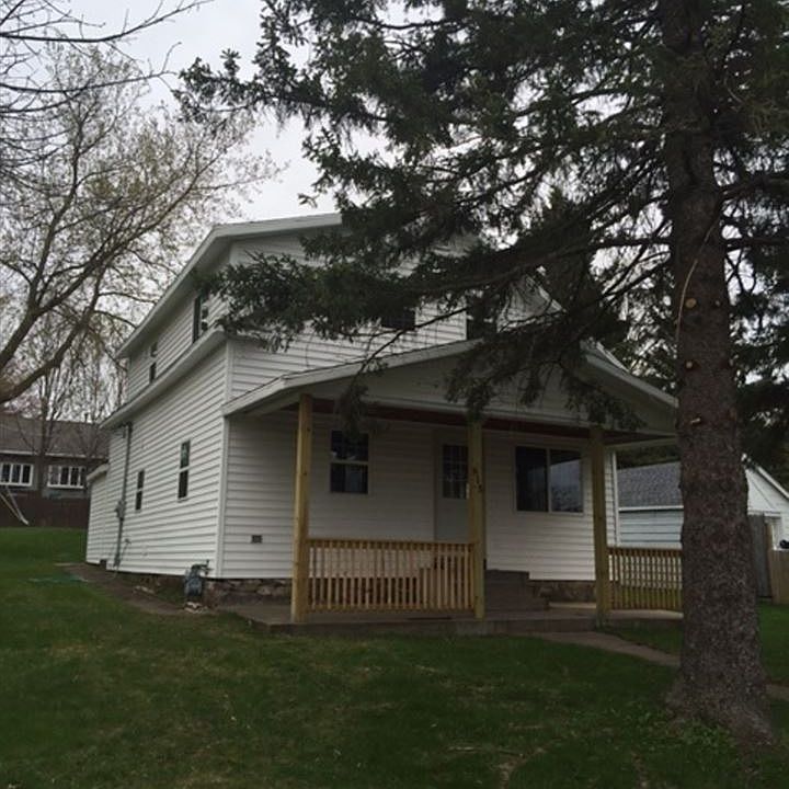 1st image of 615 N 13th St
