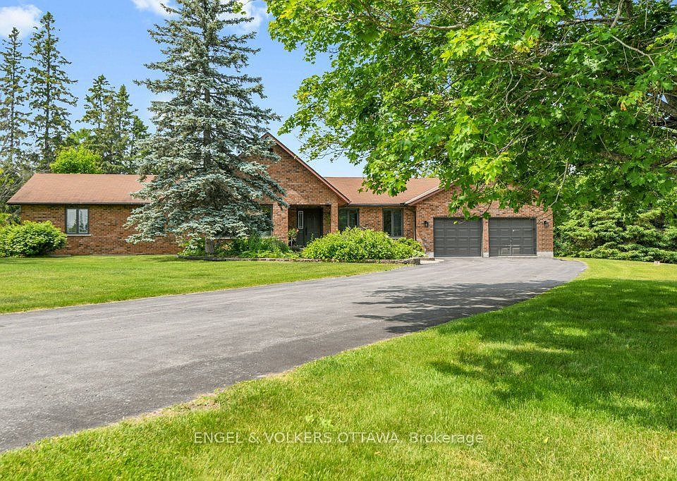 1st image of 102 Delaney Dr