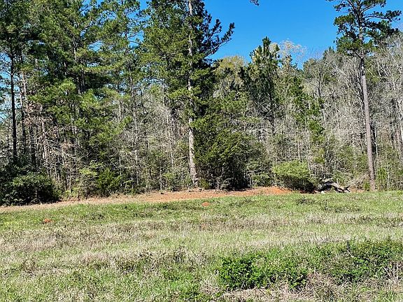 3rd image of 540 County Rd