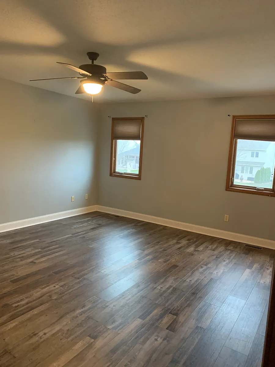 Building Photo - 2418 Sugar Tree Dr