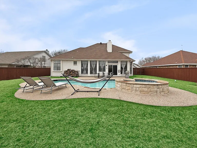 105 Brandy Ln — Photo 30