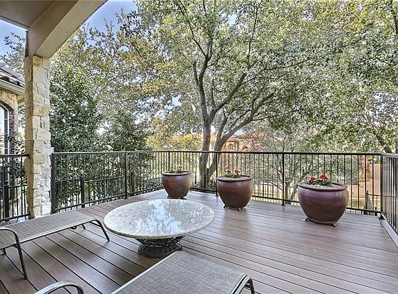 5th image of 4439 Saint Andrews Blvd