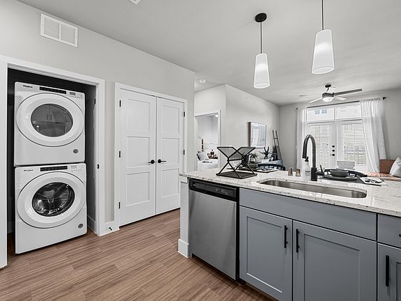 3rd image of 13505 Burnet Rd #9105