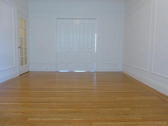 3rd image of 5000 California St #101