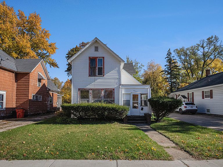Listing photo 2