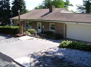 33 Rockingchair Rd, White Plains, NY 10607