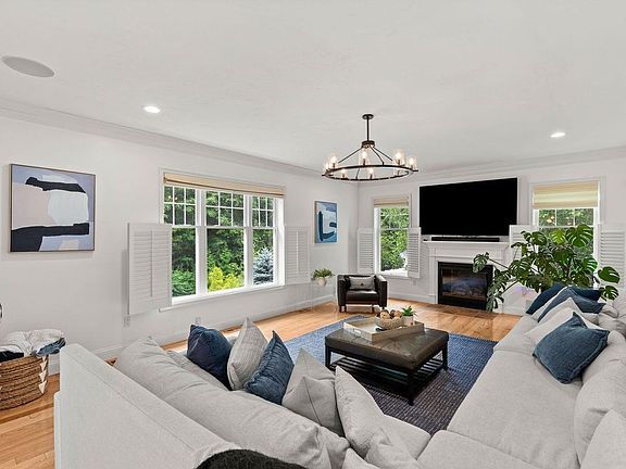 4th image of 23 Chisholm Farm Drive